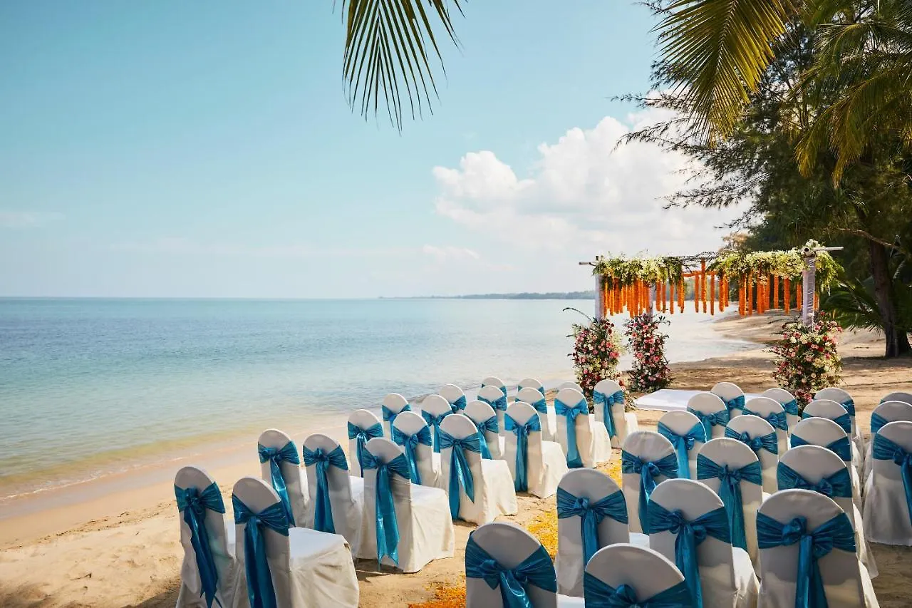 Robinson Khao Lak Hotel 5*,